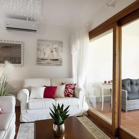 Emeraldway - Corallina, Turchesina & Smeraldina Stylish And Pool Appartement